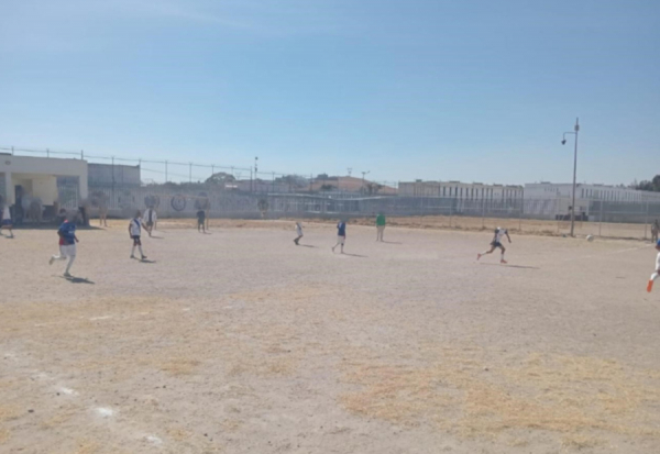 Fomentan la reinserción en Puebla con encuentro amistoso de fútbol