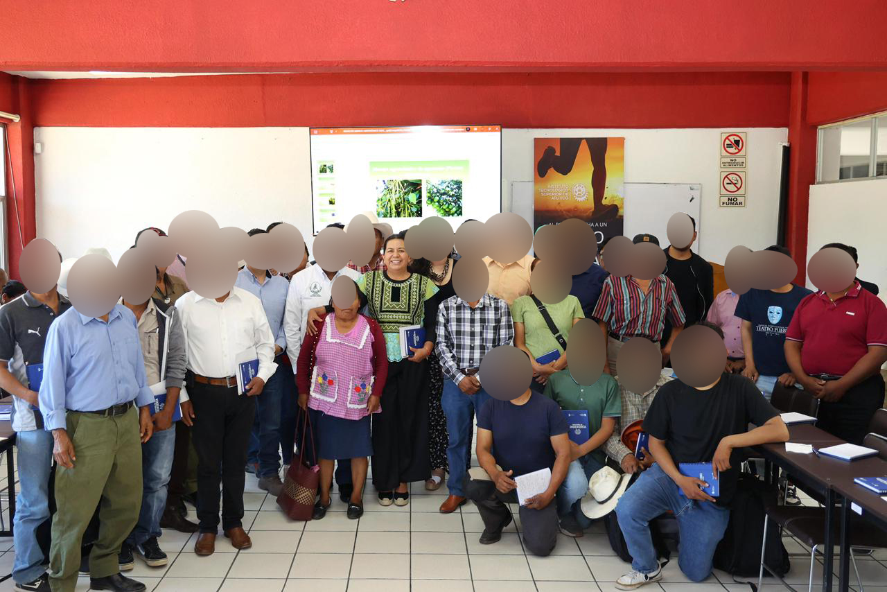 Con trabajo conjunto, gobierno estatal fortalece producción y sanidad del aguacate en Atlixco