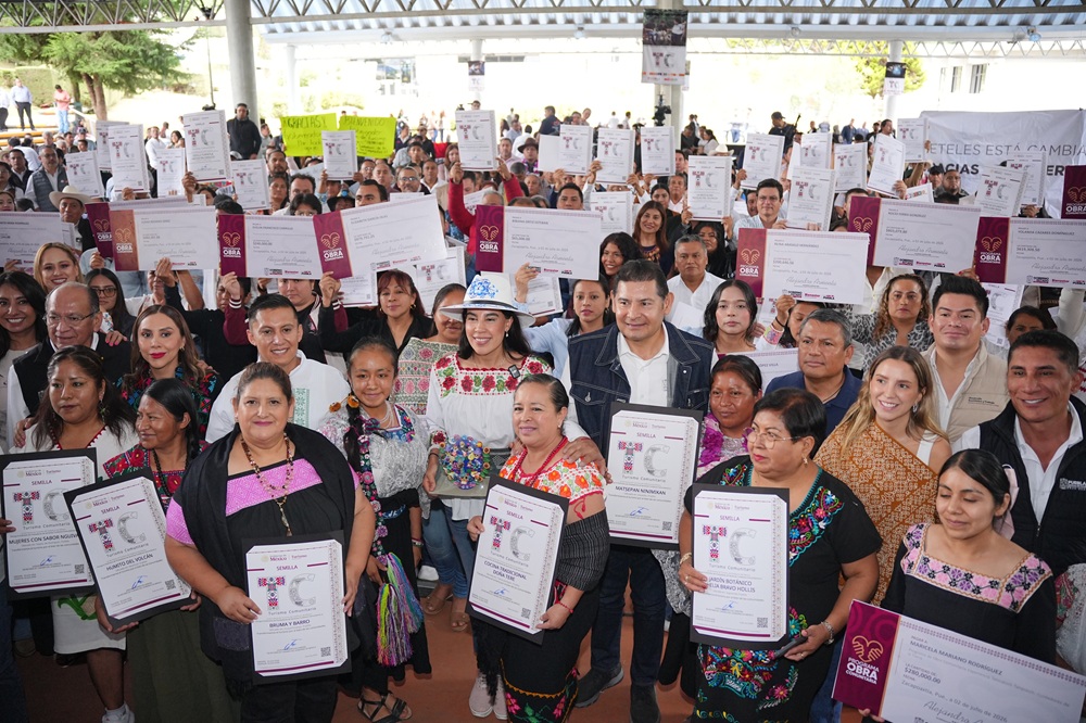 Entrega de Distintivos de Prestadores de Servicios Turísticos Comunitarios