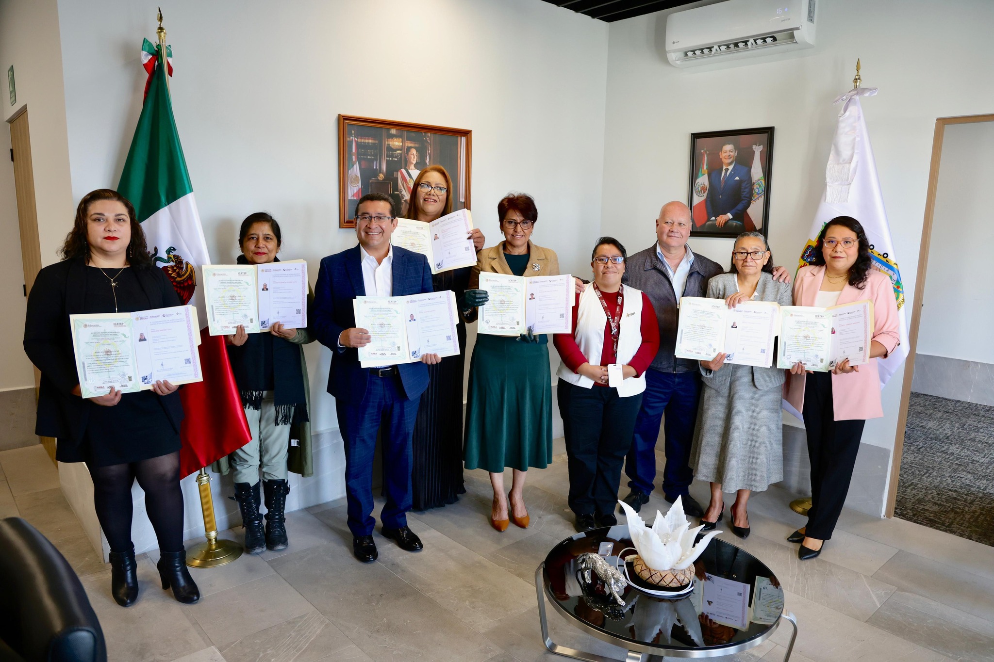 Entrega de Certificaciones en el Estándar EC0105: Atención al Ciudadano