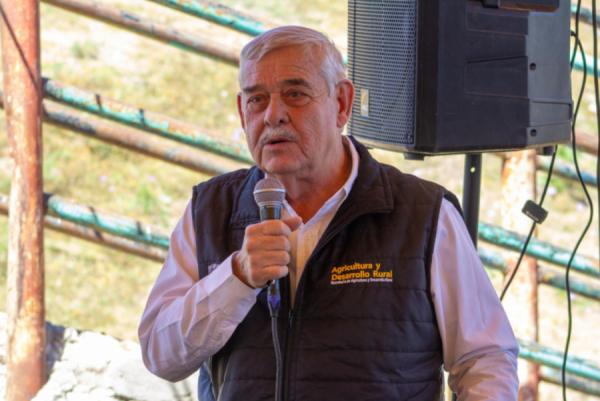 Gobierno estatal y federal unen esfuerzos para erradicar gusano barrenador del ganado